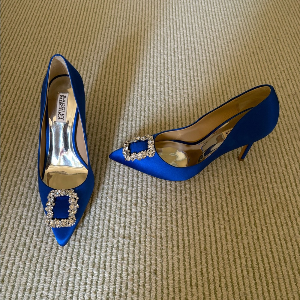 NWOT Badgley Mischka Royal Blue Heels with Crystal Buckle